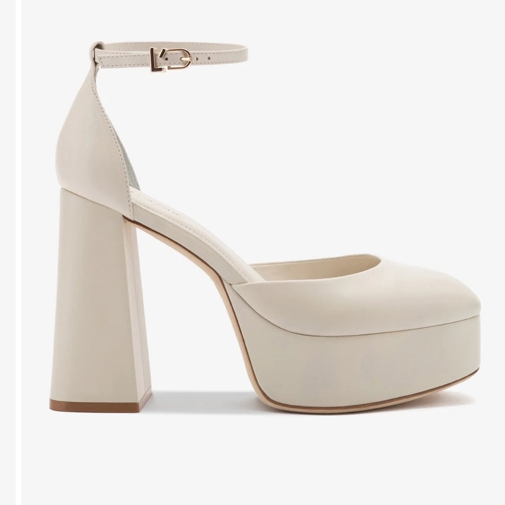 BRAND NEW Larroude Ari Pumps in Ivory Leather